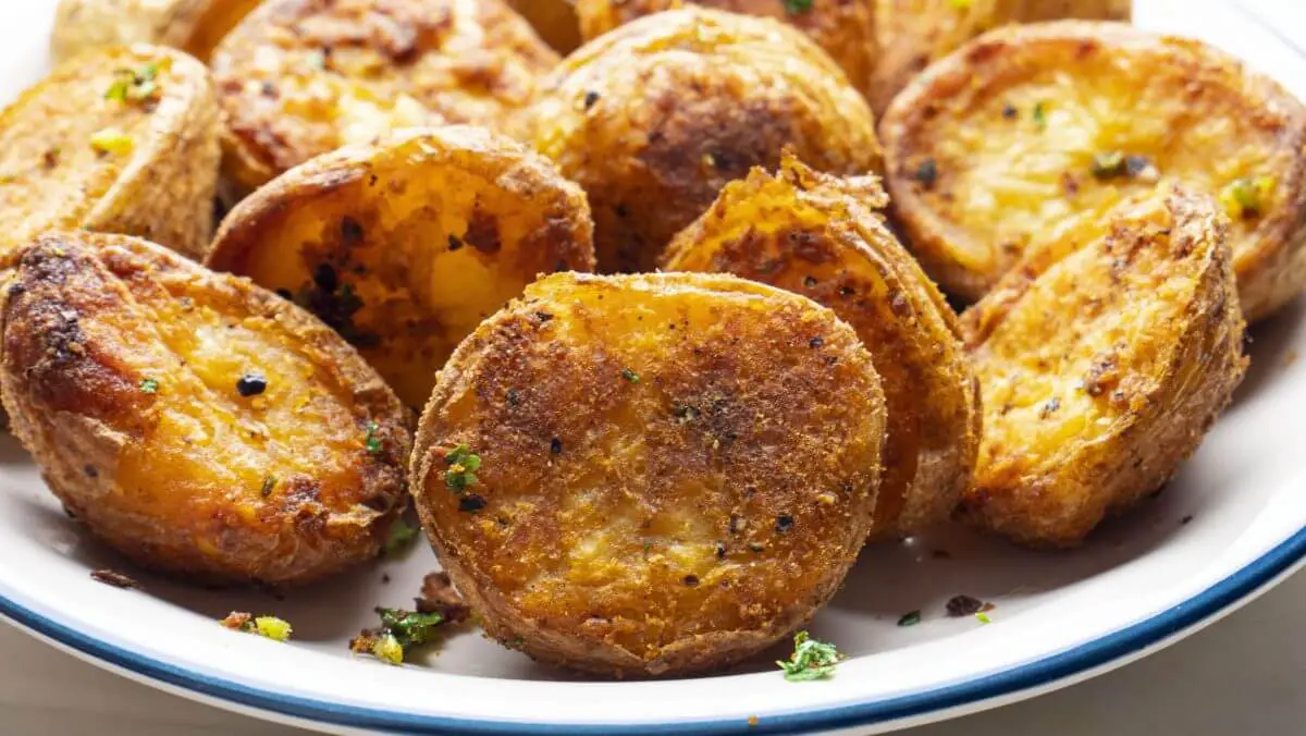 Make Perfectly Roasted Potatoes at Home With or Without Oven